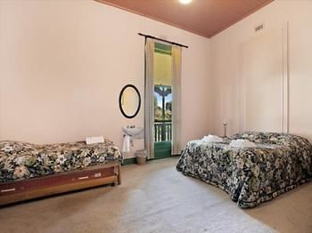 The Victoria & Albert Guesthouse - Coogee Beach Accommodation 6