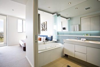 White Shells Luxury Apartments - Coogee Beach Accommodation 11