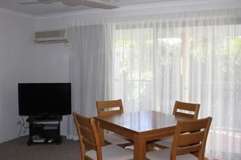 Chez Noosa Resort Motel - Coogee Beach Accommodation 0