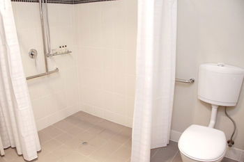 Yabbaloumba Retreat - Coogee Beach Accommodation 10