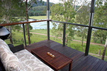 Yabbaloumba Retreat - Coogee Beach Accommodation 11