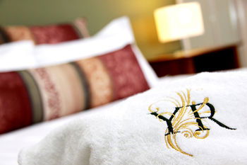 Yabbaloumba Retreat - Coogee Beach Accommodation 14
