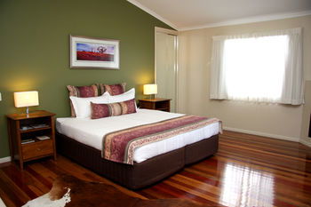 Yabbaloumba Retreat - Coogee Beach Accommodation 20