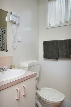 Gundagai Cabins & Tourist Park - Coogee Beach Accommodation 13