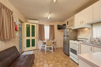 Gundagai Cabins & Tourist Park - Coogee Beach Accommodation 26