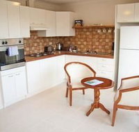 Yarra Glen Racecourse Apartments - Coogee Beach Accommodation