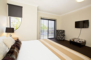 Astina Serviced Apartments - Central - Coogee Beach Accommodation 3