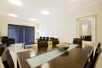 Astina Serviced Apartments - Central - Coogee Beach Accommodation 6