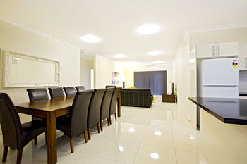 Astina Serviced Apartments - Central - Coogee Beach Accommodation 7
