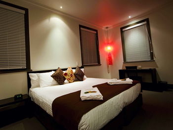 Burwood Inn Merewether - Coogee Beach Accommodation 3