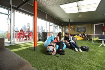 Melbourne Metro YHA - Hostel - Coogee Beach Accommodation 0
