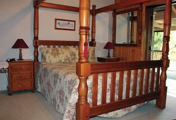 Peppertree Cottage - Coogee Beach Accommodation 12