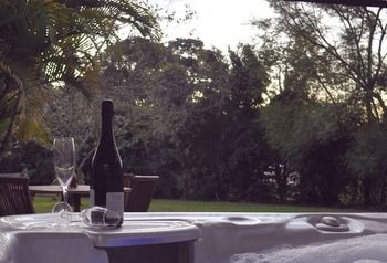 Peppertree Cottage - Coogee Beach Accommodation 23