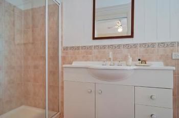 Avocado Grove B&B - Coogee Beach Accommodation 3
