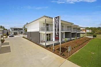 Cooroy Luxury Motel Apartments Noosa - Coogee Beach Accommodation 4