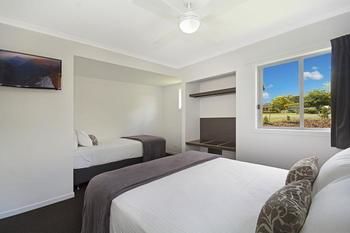 Cooroy Luxury Motel Apartments Noosa - Coogee Beach Accommodation 7