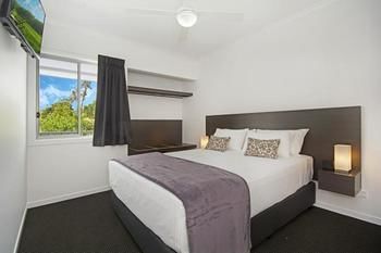 Cooroy Luxury Motel Apartments Noosa - Coogee Beach Accommodation 9