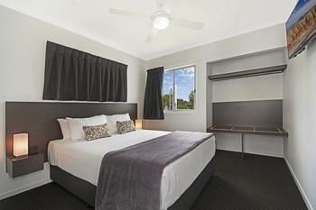 Cooroy Luxury Motel Apartments Noosa - Coogee Beach Accommodation 17