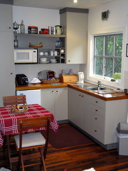 Stones Throw Cottage Bed & Breakfast - Coogee Beach Accommodation 3