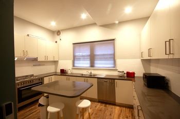 Dalziel Lodge - Coogee Beach Accommodation 0