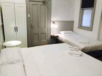 Dalziel Lodge - Coogee Beach Accommodation 7