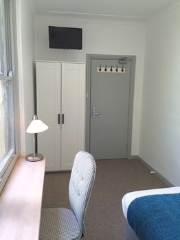 Dalziel Lodge - Coogee Beach Accommodation 9