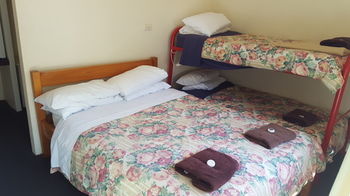 Wisemans Inn Hotel - Coogee Beach Accommodation 2