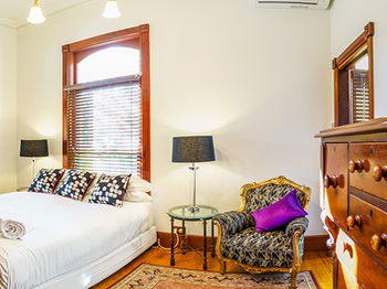 The Regents Park - Coogee Beach Accommodation 8