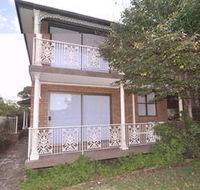 Balmain 2 Mont Furnished Apartment - Coogee Beach Accommodation