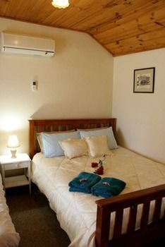 A Settler's Cottage - Coogee Beach Accommodation 5