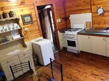 A Settler's Cottage - Coogee Beach Accommodation 8