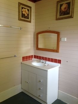 A Settler's Cottage - Coogee Beach Accommodation 14