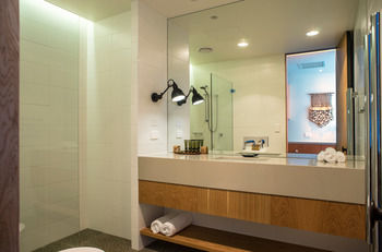 Bannisters Pavilion - Coogee Beach Accommodation 25