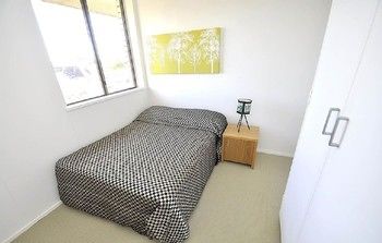 North Sydney 21 Rig Furnished Apartment - Coogee Beach Accommodation 2