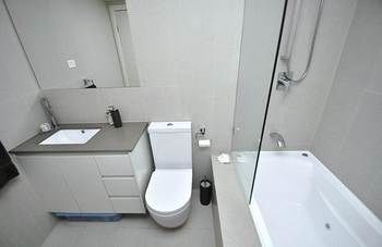 North Sydney 16 Wal Furnished Apartment - Coogee Beach Accommodation 1