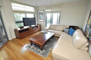 North Sydney 16 Wal Furnished Apartment - Coogee Beach Accommodation 7