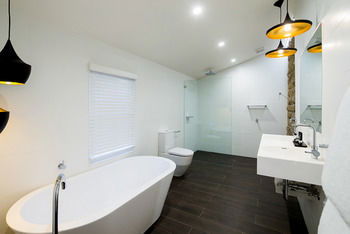 The Residences Centennial Park - Coogee Beach Accommodation 4