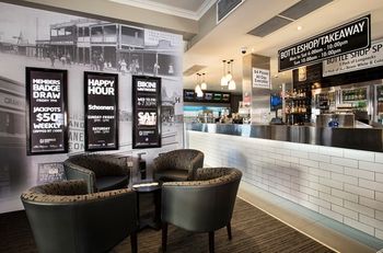 The Granville Hotel - Coogee Beach Accommodation 4
