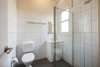 The Granville Hotel - Coogee Beach Accommodation 9