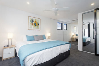Windsor Townhouse Villa - Coogee Beach Accommodation 0
