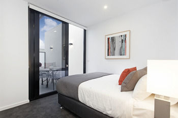 Windsor Townhouse Villa - Coogee Beach Accommodation 8