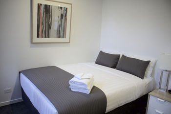 Windsor Townhouse Villa - Coogee Beach Accommodation 25