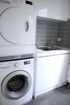 Harbour Town Apartment - Coogee Beach Accommodation 7