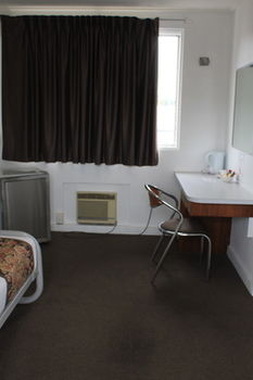 Hotel Beach House Nambour - Coogee Beach Accommodation 9