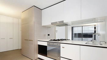 St Kilda Views - Coogee Beach Accommodation 1