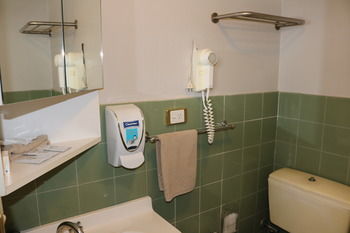 The Hermitage Motel - Coogee Beach Accommodation 0