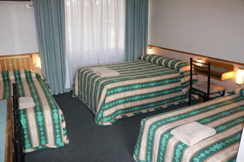 The Hermitage Motel - Coogee Beach Accommodation 3