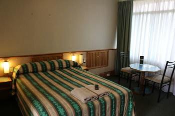 The Hermitage Motel - Coogee Beach Accommodation 4