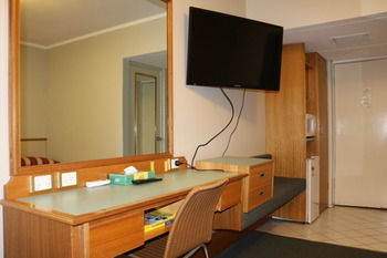 The Hermitage Motel - Coogee Beach Accommodation 9