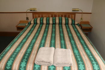 The Hermitage Motel - Coogee Beach Accommodation 11